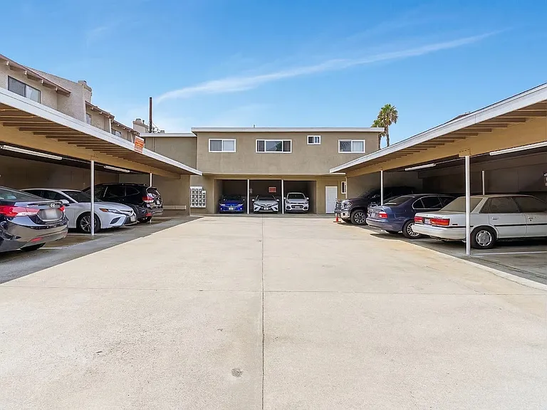 26110 Narbonne Ave — Photo 15
