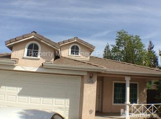 5590 W Ashcroft Ave, Fresno, CA