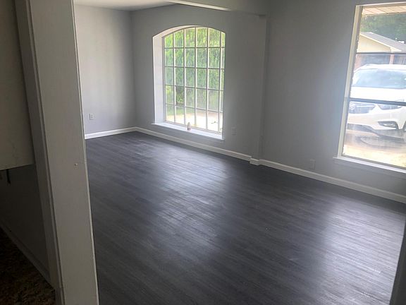 Livingroom / Formal dining