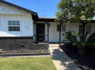 940 E Lyndale Dr, Tulare, CA 93274