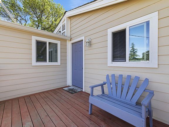 5th image of 3045 Salmon Rd