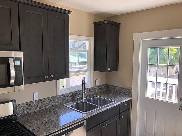 236 1/2 Kitchen