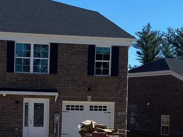 203 Dixon Cir, Vine Grove, KY 40175