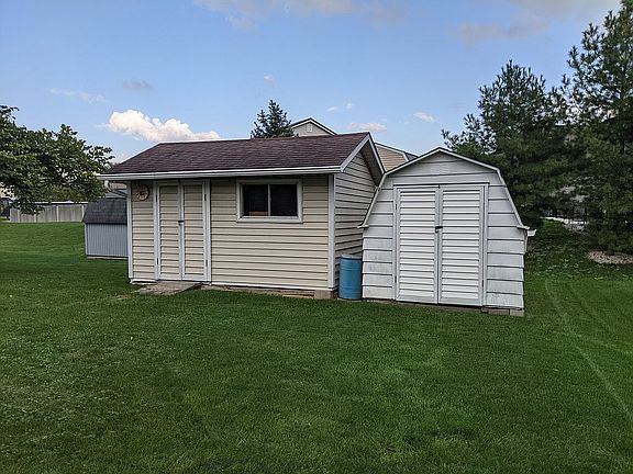 2 sheds for storage