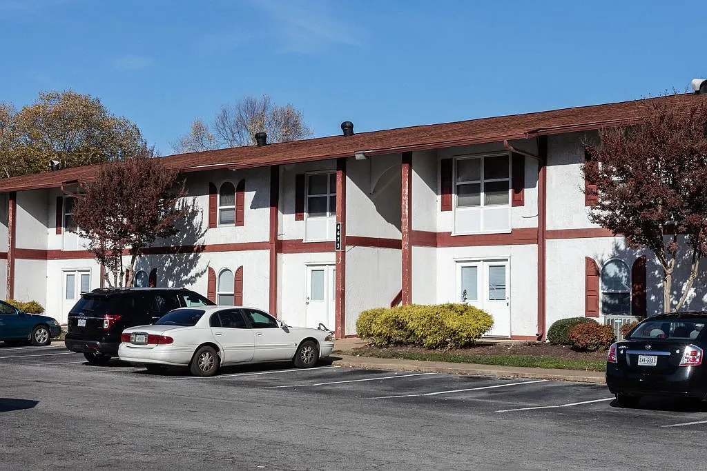 Southwood Apartments — Photo 3