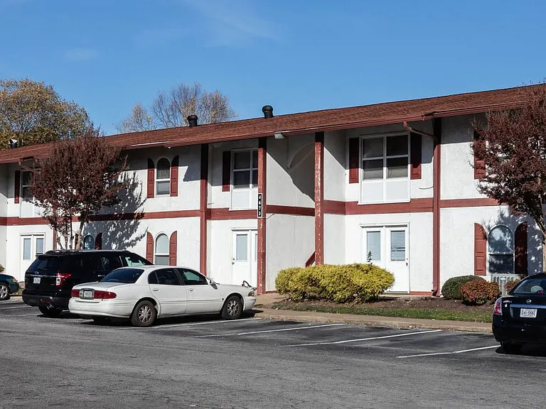 Southwood Apartments — Photo 4