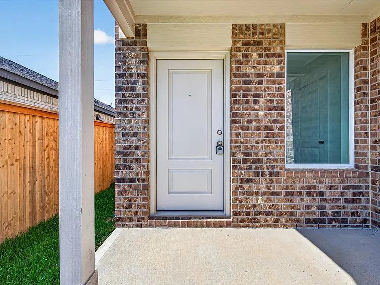 28522 Golden Hay Dr — Photo 3