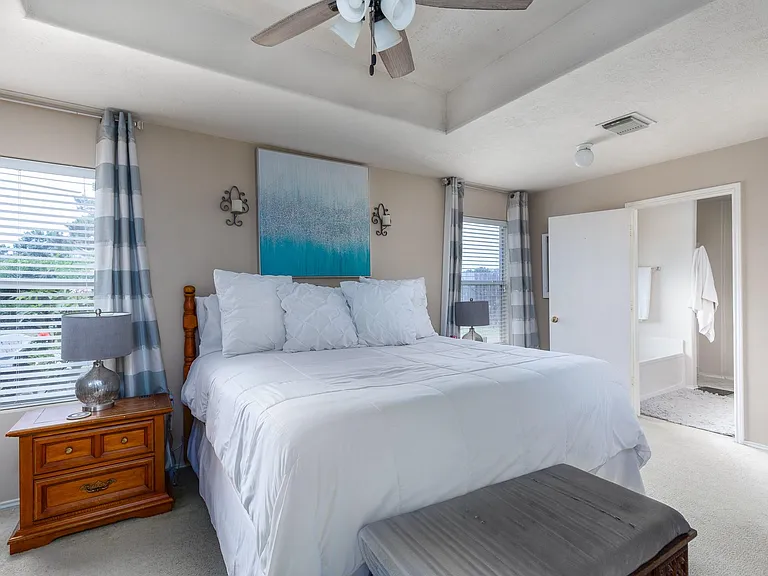 24027 Kingbriar Dr — Photo 10
