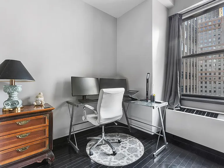 20 Pine St #2105 — Photo 4