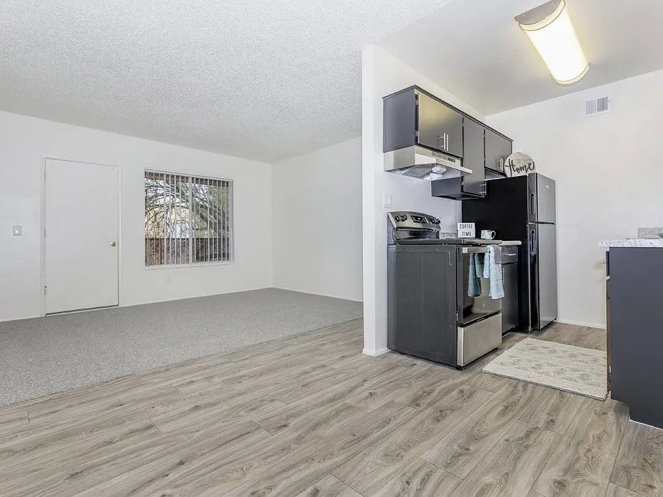 Fox Point Apartments