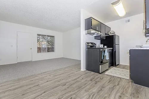Fox Point Apartments Photo 1