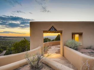 61 Three Rock Rd, Santa Fe, NM 87506