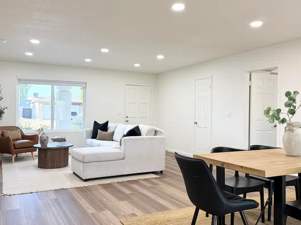 3517 E EL MORO Avenue, Mesa, AZ 85204