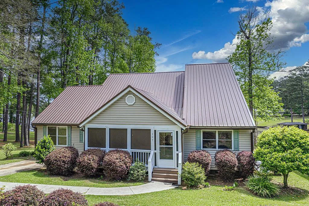 127 Grimes Rd photo 1