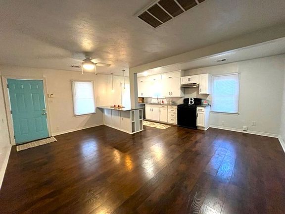 4th image of 2928 NW 71st St #1825