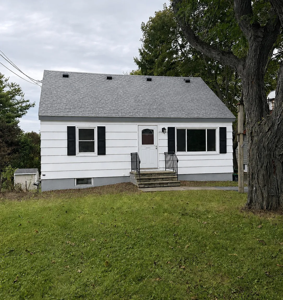 5 bed, 1260 sqft, $2,500 — Photo 1