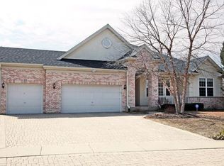 5599 Chapel Hl, Gurnee, IL 60031