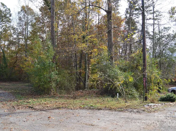 2633 S Court St, Connelly Springs, NC 28612