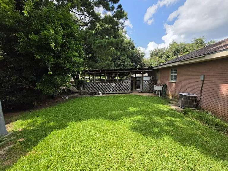 107 Tyler Dr — Photo 16