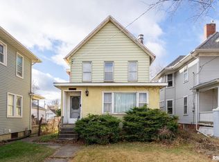 2709 16th St, Moline, IL 61265