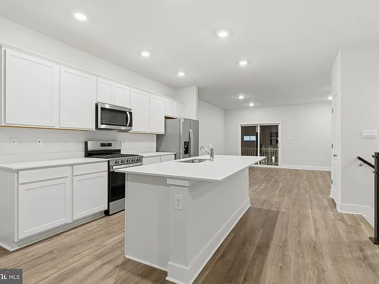 5213 Water Lily Way — Photo 9