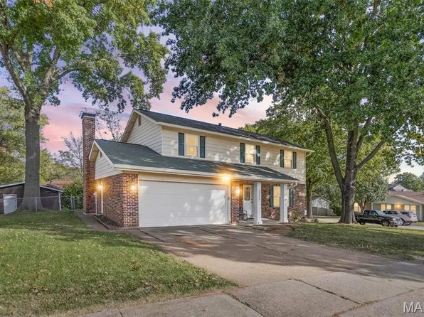 2323 Glenrich Dr, Saint Louis, MO 63129