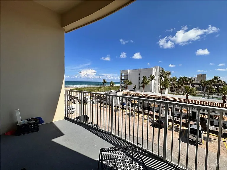 2700 Gulf Blvd #204 — Photo 11