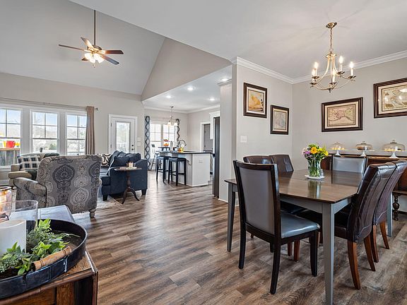 3rd image of 8772 Surrey Top Rd