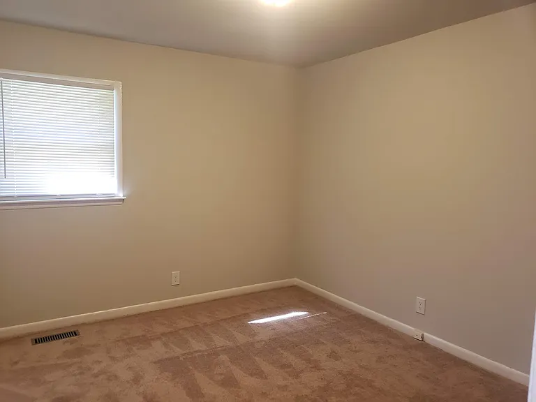 3312 Niagara Dr #B — Photo 12
