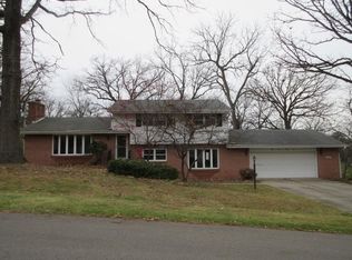 5436 Yellowstone Dr, Rockford, IL 61109