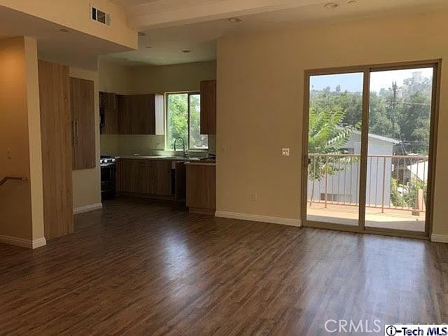9951 Marcus Ave #103 — Photo 5