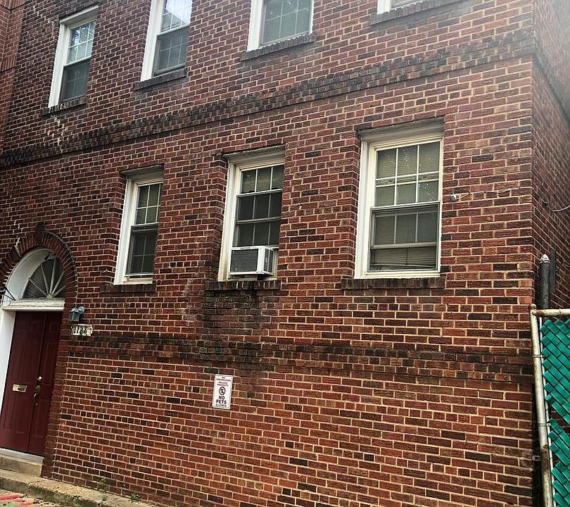 2nd image of 1128 10th St NW