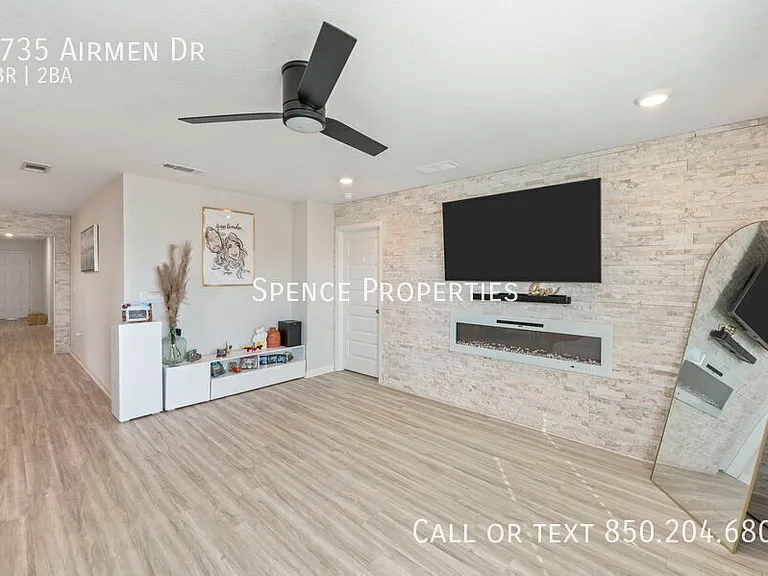 4735 Airmen Dr — Photo 4