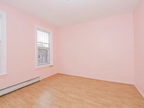 2418 East 23rd Street image 15 of 40