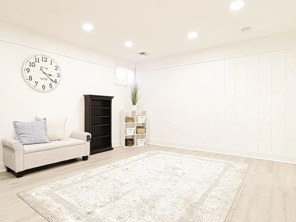 2700 S Xanadu Way