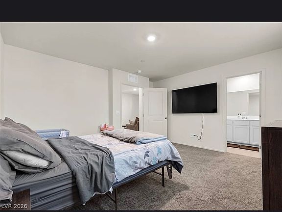 4th image of 6136 Lily Garden St