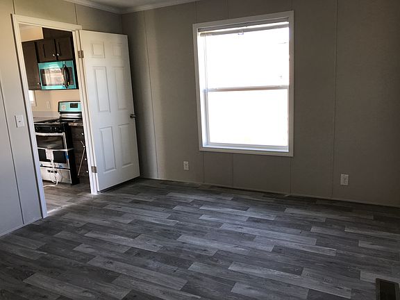 5th image of 228 Golfview Ct #64