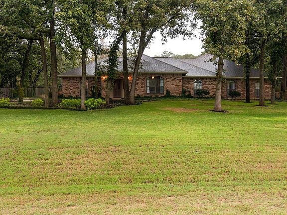 2nd image of 2016 Hickory Hollow Ln