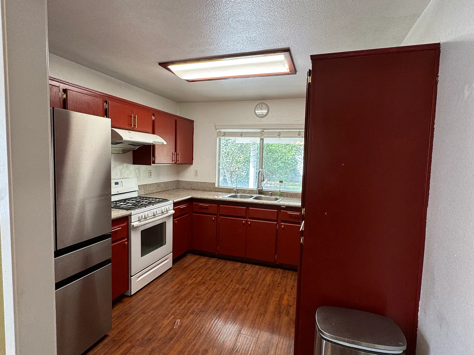 4 bed, 1690 sqft, $3,250 — Photo 4