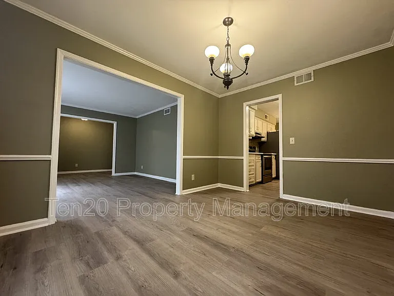 5953 Windsor Dr — Photo 11