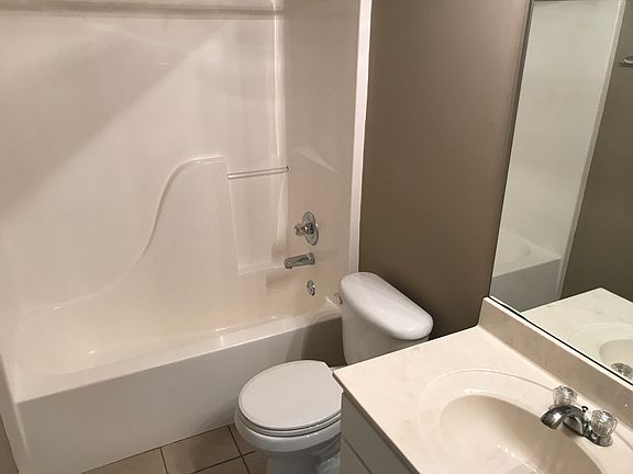 5th image of 537 Glenmede Ln
