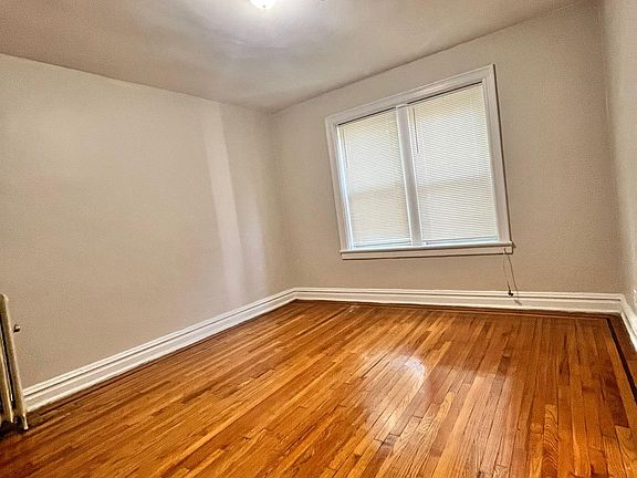 3rd image of 115 Fairview Ave APT 27