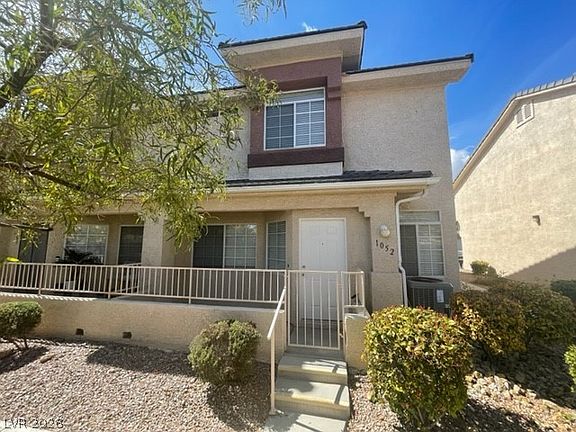 3rd image of 1052 Dusty Creek St
