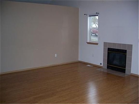 3rd image of 19615 70th Avenue Ct E
