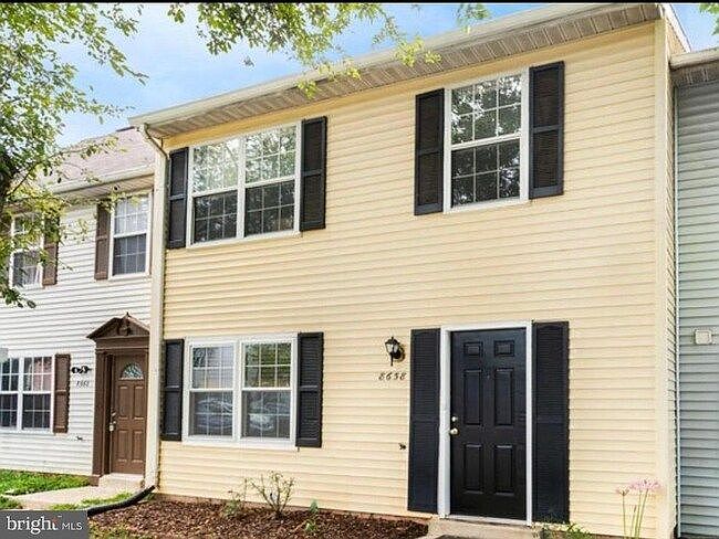 1st image of 9658 Woodhue Ct