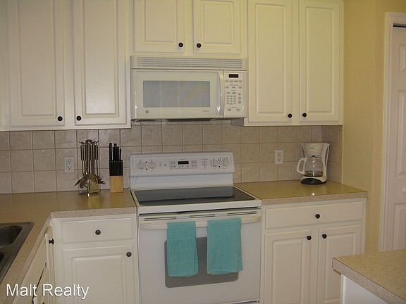 3rd image of 7841 Lake Sawgrass Loop APT 4413