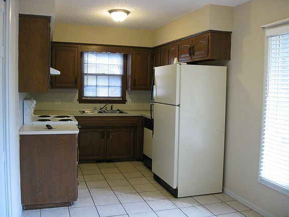 5th image of 1517 E Camino Alto St