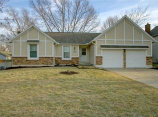 1833 E 154th St, Olathe, KS 66062