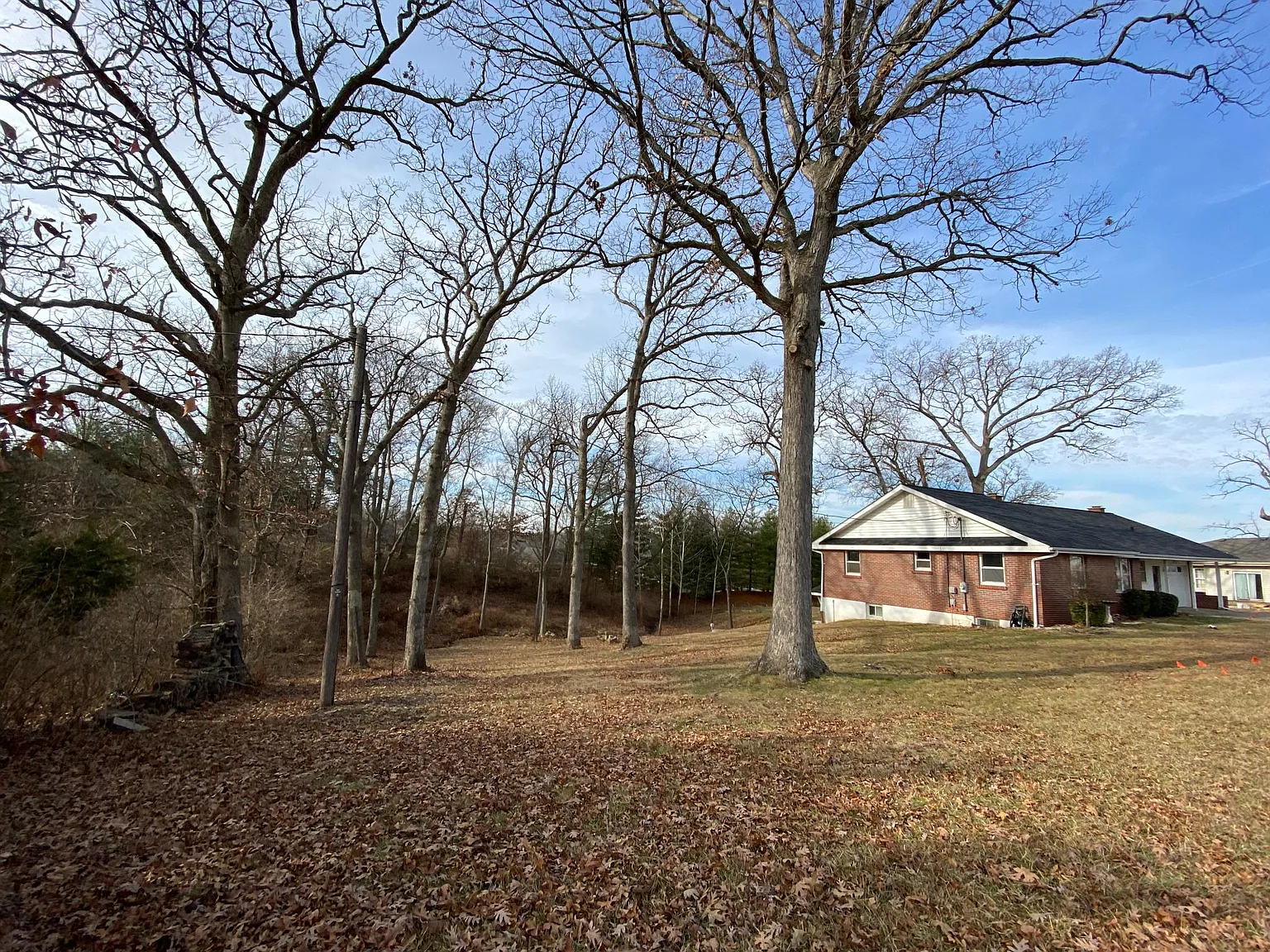 3 bed, 1.5 bath, 1340 sqft, $2,200 — Photo 2