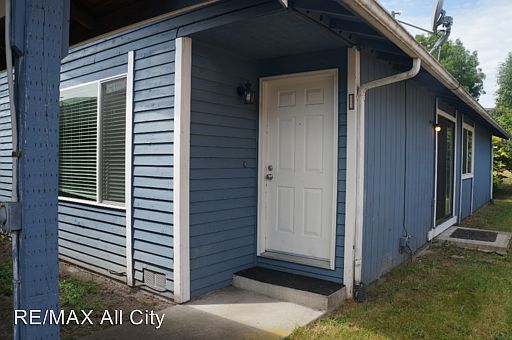 2nd image of 2912 59th Ave NE